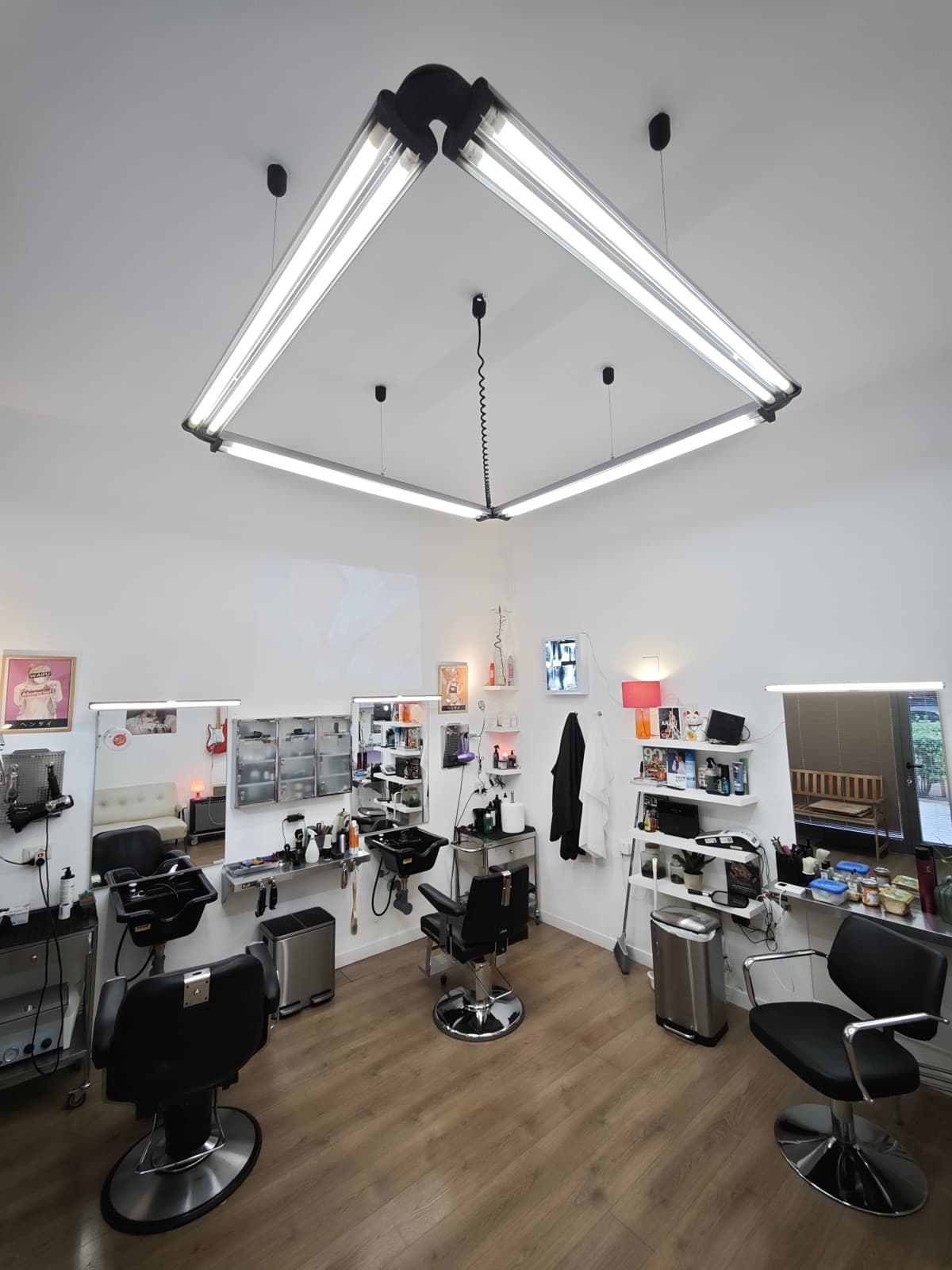 Le luci — MADDY Barber Room